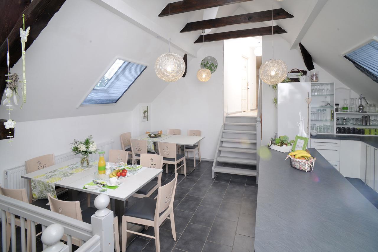 Gutshof Zum Adlernest Hotel Arnsnesta Ngoại thất bức ảnh