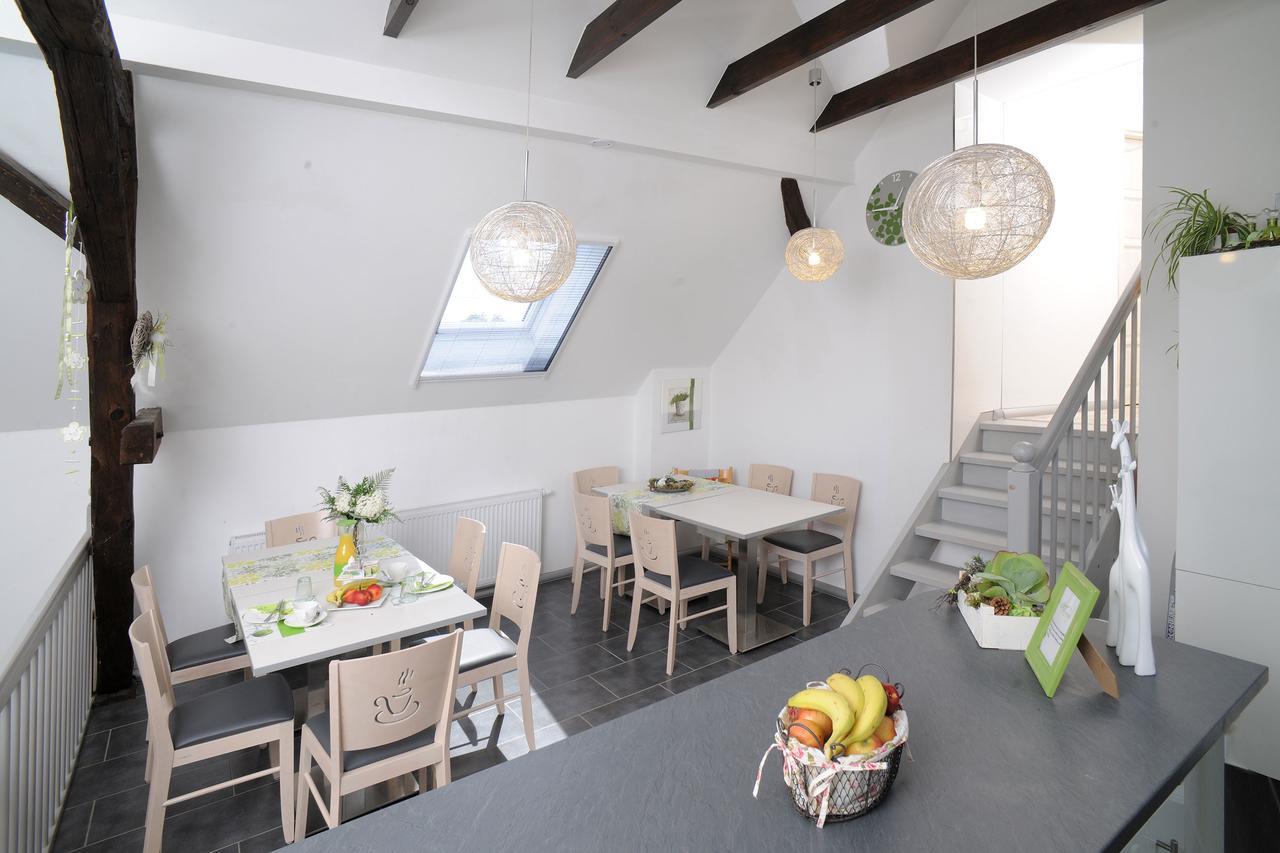 Gutshof Zum Adlernest Hotel Arnsnesta Ngoại thất bức ảnh